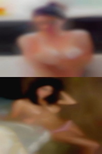 Enjoy pussy going long wife in bed.